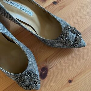 Manolo Blahnik Hangisi Silver Metallic Buckle Pumps - EU 39 / US 8 (fits small)